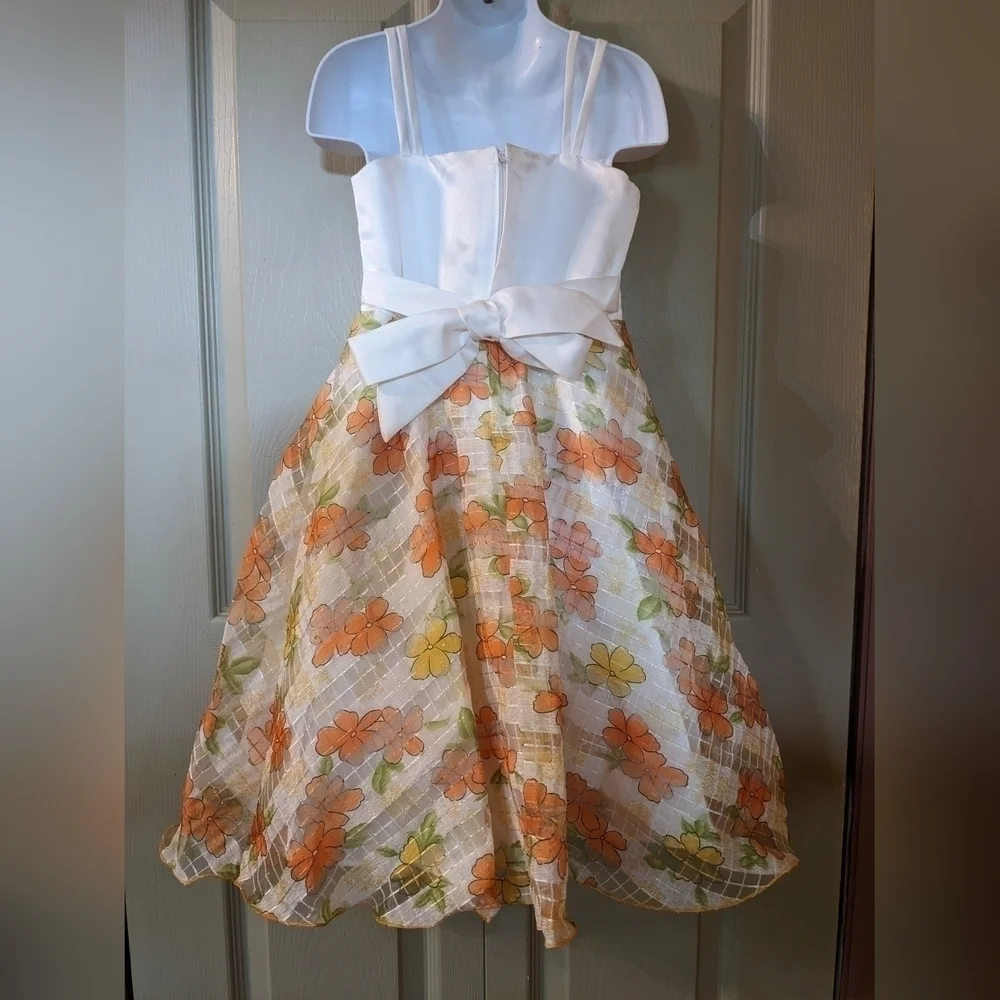 New with Tags Classic Fashion Easter Party Dress, Size 5, B26